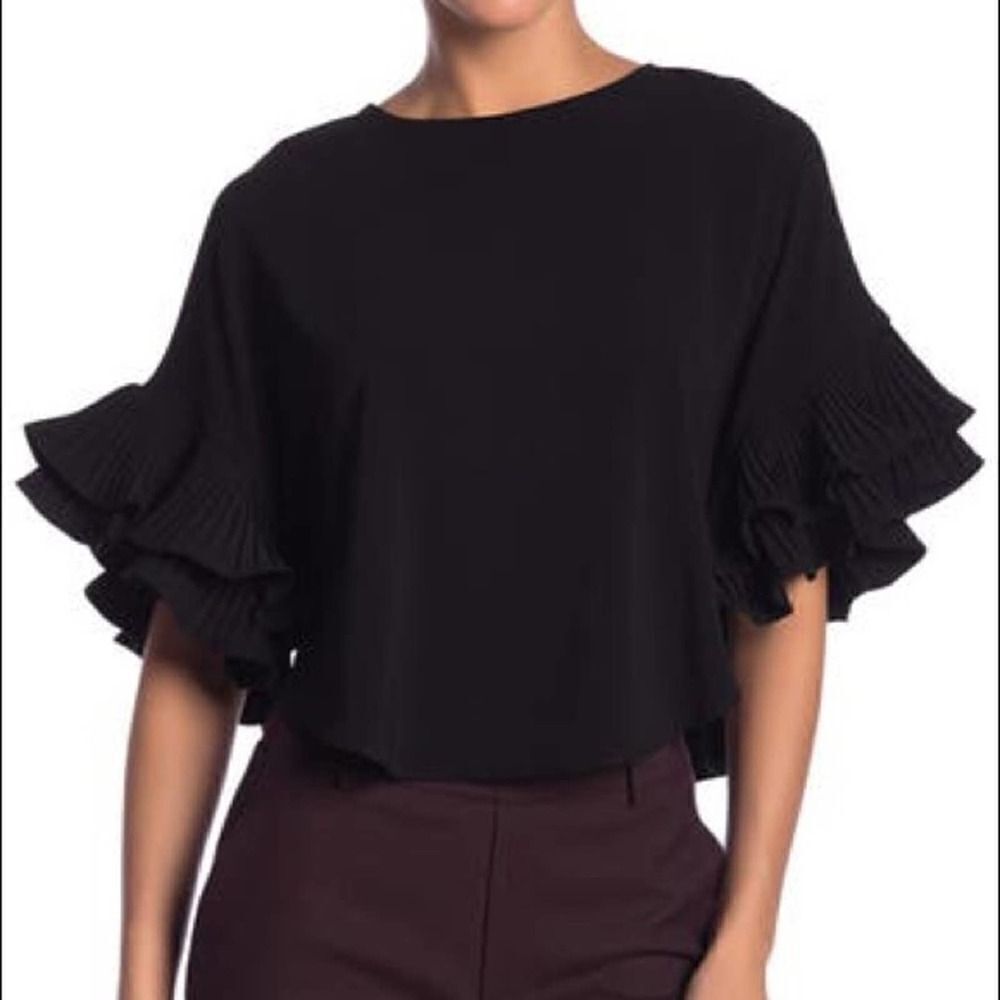 Gracia Black Wide Dolman Pleat Sleeve Crop Top